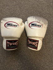 Twins 12oz gloves for sale  BURTON-ON-TRENT