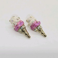 Brincos de sorvete KIRKS FOLLY doces guloseimas cone de sorvete perfurado tom dourado #2, usado comprar usado Brincos de sorvete KIRKS FOLLY doces guloseimas cone de sorvete perfurado tom dourado #2, usado comprar usado  Enviando para Brazil