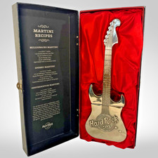 Guitarra Hard Rock Cafe cromada grande coqueteleira barware edição limitada com caixa OG 2006 comprar usado Guitarra Hard Rock Cafe cromada grande coqueteleira barware edição limitada com caixa OG 2006 comprar usado  Enviando para Brazil