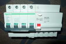 Disjoncteur differentiel tetra d'occasion  Barr