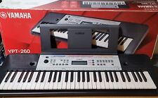 Teclado portátil Yamaha YPT-260 61 teclas. Vovó urso usou ÓTIMO ESTADO! comprar usado  Enviando para Brazil