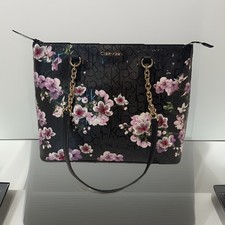 Bolsa tote Calvin Klein preta floral bordada flores roxas usada excelente comprar usado  Enviando para Brazil