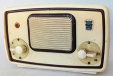 Ancien téléviseur portable d'occasion  Gramat