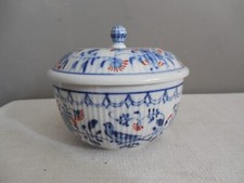 Ancienne boite porcelaine d'occasion  Saint-Sébastien-de-Morsent