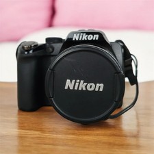 Fotocamera digitale nikon usato  Muggio