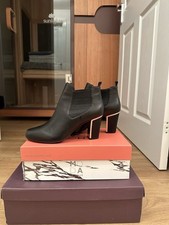 Stunning moda pelle for sale  STOCKPORT