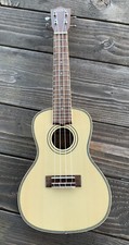 Ukulele de concerto Lanikai SPST-C Solid Spruce Top Series em excelente estado usado com bolsa acolchoada comprar usado  Enviando para Brazil