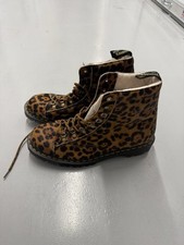 BOTAS DE CABELO DE PÔNEI LEOPARDO DOC DR. MARTENS 14 PELE REAL ESTAMPA ANIMAL RARA UNISSEX, usado comprar usado  Enviando para Brazil