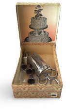 Conjunto de glacê vintage Tala Queen seringa para decoração de bolo com bicos e caixa comprar usado Conjunto de glacê vintage Tala Queen seringa para decoração de bolo com bicos e caixa comprar usado  Enviando para Brazil