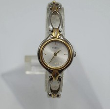 Relógio feminino Guess quartzo genuíno dois tons analógico nova bateria, usado comprar usado  Enviando para Brazil