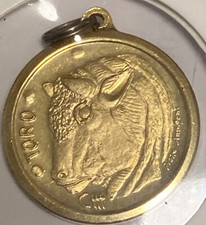 Medaglia dorata medaglietta usato  Zenevredo