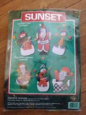 1997 Sunset Fanciful Friends Adorno de Navidad Kit de Costura Papá Noel y Muñecos de Nieve  segunda mano  Embacar hacia Mexico