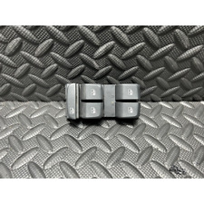 8v0837267 pulsantiera alzavetr usato  Italia