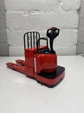 Raymond model 8400 for sale  Elkin