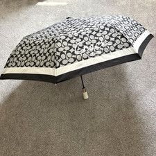 Usado, Guarda-chuva Coach Signature C preto branco cinza listrado logotipo chuva neve compacto comprar usado  Enviando para Brazil