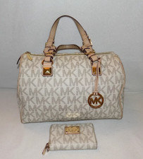 Bolsa de mão Michael Kors conjunto carteira E-1211 AV-1203 cinza bolsa baunilha comprar usado  Enviando para Brazil
