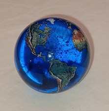 Planet earth blue d'occasion  Expédié en Belgium