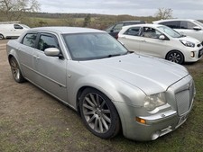 Breaking chrysler 300c for sale  POTTERS BAR