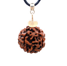 Pendentif rudraksha larme d'occasion Pendentif rudraksha larme d'occasion  Cannes-La-Bocca