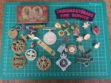 Medallas e insignias militares y policiales, etc. segunda mano  Embacar hacia Mexico