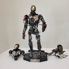 Hot toys ultron d'occasion  Expédié en Belgium