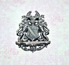 Broche héraldique ancienne d'occasion  Bischheim