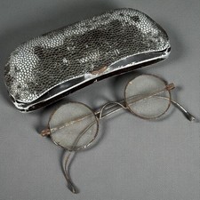 Ancien lorgnon 1900 d'occasion Ancien lorgnon 1900 d'occasion  Ribemont