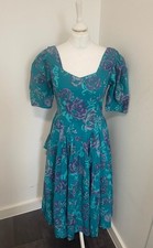 Laura ashley dress d'occasion  Expédié en Belgium