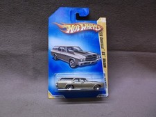 Hot Wheels 2009 #19 Gold 70 Chevelle SS STATION WAGON 1970 CHEVROLET REDLINES comprar usado  Enviando para Brazil