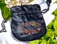 Antique small silk d'occasion  Expédié en Belgium