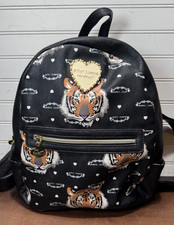 Mochila Betsey Johnson Tiger forro floral preta, usado comprar usado Mochila Betsey Johnson Tiger forro floral preta, usado comprar usado  Enviando para Brazil