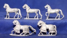 5 miniaturas de metal cavalos medievais D&D LOTR TSR sem pintura década de 1970 comprar usado  Enviando para Brazil