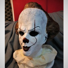 MÁSCARA DE LÁTEX PENNYWISE CLOWN IT Halloween HORROR Stephen King MÍMEL ADEREÇO circo comprar usado  Enviando para Brazil