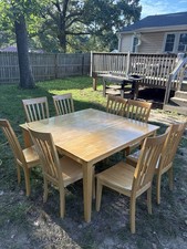 Extendable dinning room for sale  High Point