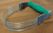 Batidora de pastelería vintage marrón nuez mango de madera de acero inoxidable utensilio de cocina segunda mano  Embacar hacia Mexico
