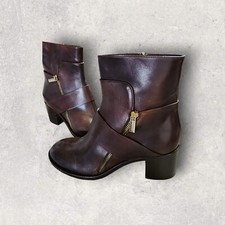 Capezzani ankle booties for sale  Wrightsville