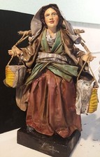 Donna contadina con usato  Lecce