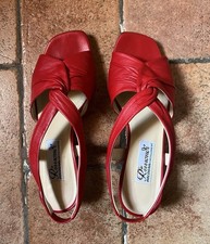 Sandalo rosso donna usato Sandalo rosso donna usato  Italia