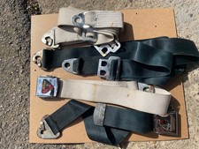 Set cinture sicurezza usato  Spedire a Italy