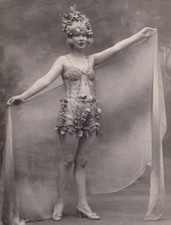 Usado, Foto fosca vintage linda mulher dançarina burlesca Vaudeville Risque fantasia comprar usado  Enviando para Brazil