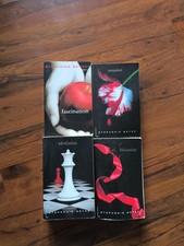 Twilight livres stéphenie d'occasion Twilight livres stéphenie d'occasion  Peyrehorade