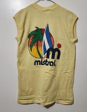 Camiseta Vintage Anos 70 Anos 80 Mistral Surf e Windsurf Amarela Sem Mangas M 19x28" comprar usado  Enviando para Brazil
