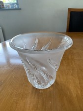 Large lalique vase for sale Large lalique vase for sale  HENLEY-ON-THAMES