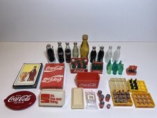 Usado, Lote de Colecionáveis Vintage Coca Cola - Mini Garrafas, Estojos, Luz Noturna, Refrigerador comprar usado  Enviando para Brazil