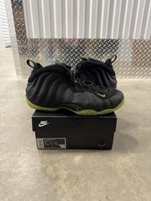 Tênis masculino autêntico Nike Air Foamposite One preto volt tamanho 10 usado HF2902-001 comprar usado Tênis masculino autêntico Nike Air Foamposite One preto volt tamanho 10 usado HF2902-001 comprar usado  Enviando para Brazil