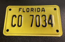 MUITO RARO PRATO DE MOTOCICLETA POLICIAL AMARELO E PRETO FLORIDA BOM!! comprar usado  Enviando para Brazil