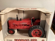 Vintage ertl farmall for sale  MARLBOROUGH