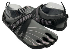Women fila skeletoes for sale  Waddell