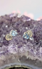 Boucles oreilles blanc d'occasion  Les Mureaux