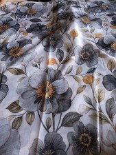 Sciarpa fiori neri usato  Vignate